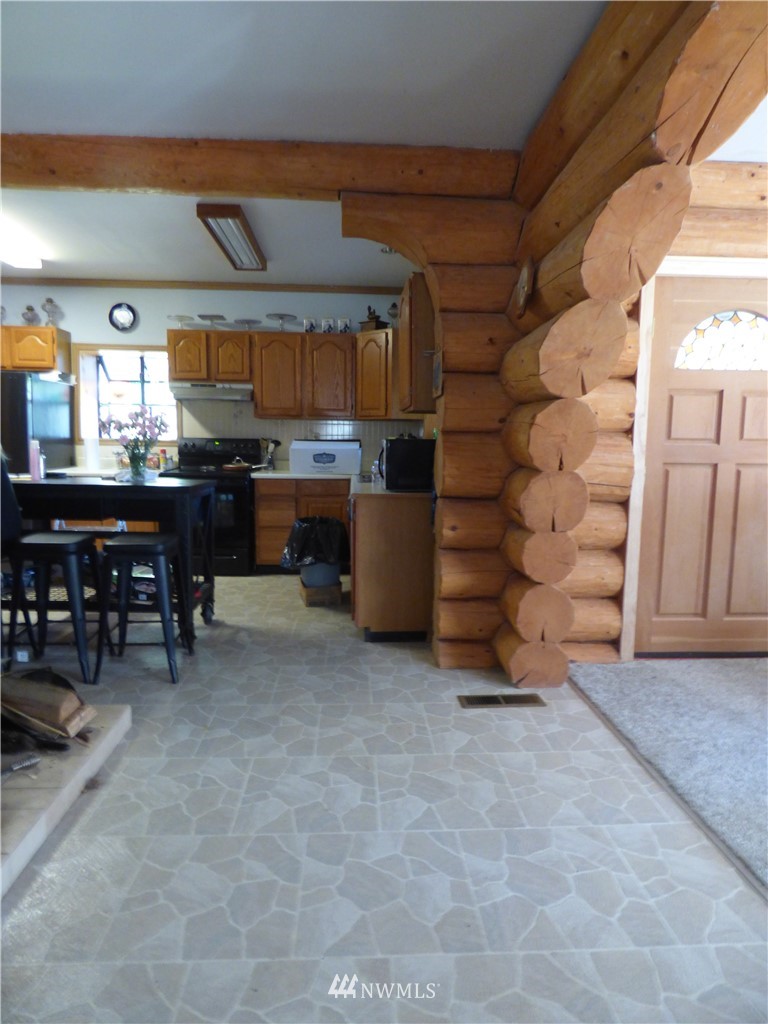 281 East Harding Hill Road Allyn, WA 98524 - Photo 6 of 13 Gallery Image 6