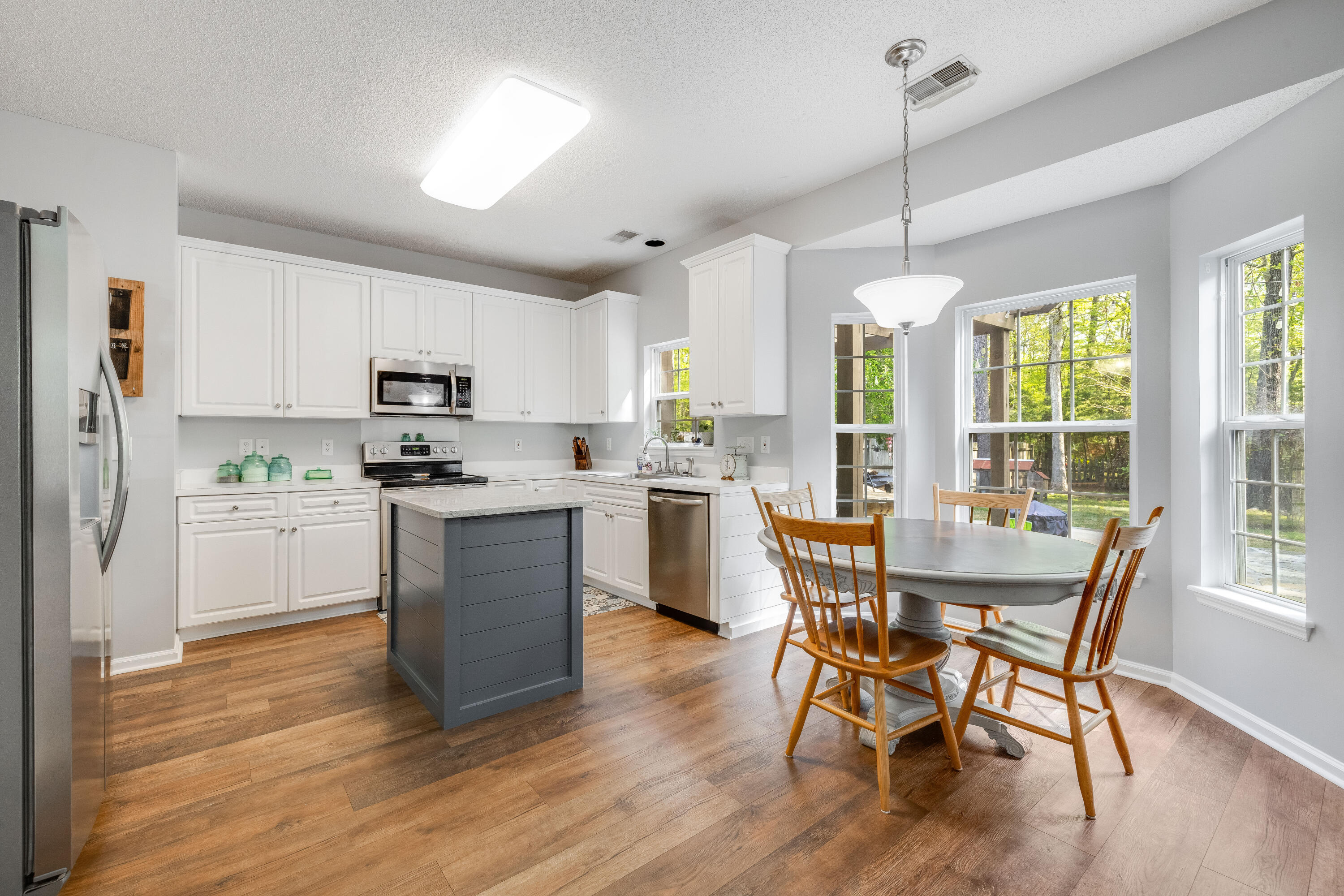 119 Oakbluff Road Summerville, SC 29485 - Photo 9 of 50 119 Oak Bluff Rd-25