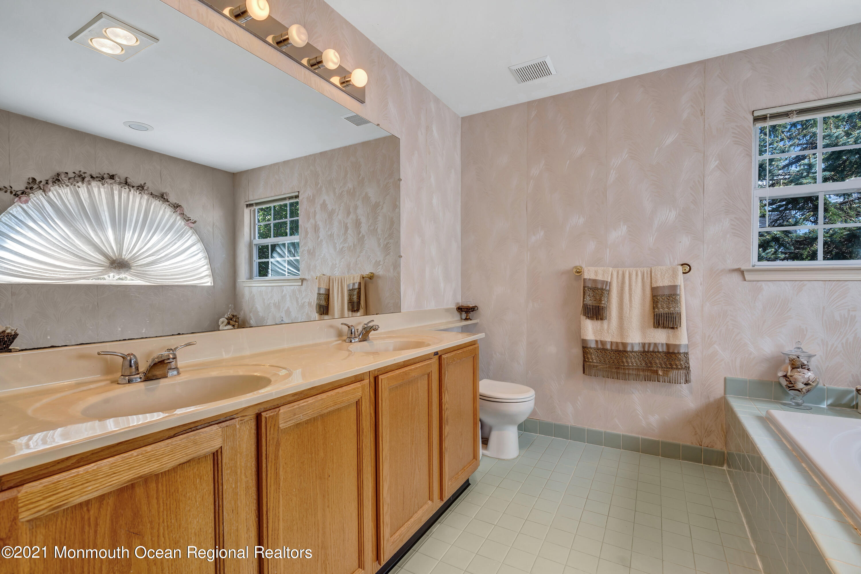 219 Lake Road Brick, NJ 08724 - Photo 24 of 36 037_dsc06898_899_900_901_902