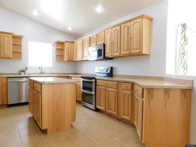 $485,000 | 2100 Hitching Post Drive, Green River, WY 82935