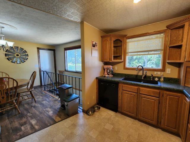 213 North Hodges Road Spokane Valley, WA 99016 - Photo 8 of 26