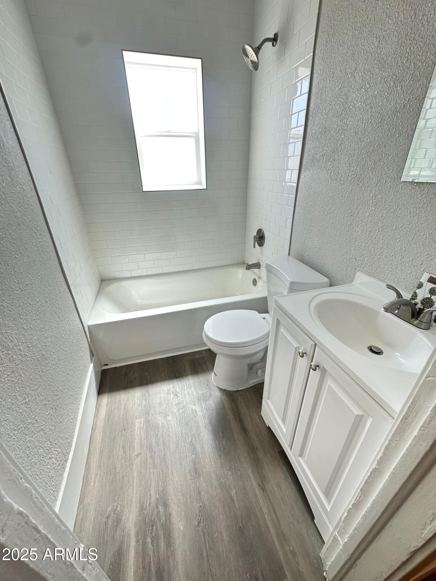 2032 West Adams Street, Unit 2 Phoenix, AZ 85009 - Photo 4 of 10 Photo #4