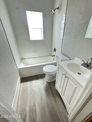 $950 | 2032 West Adams Street, Unit 2, Phoenix, AZ 85009