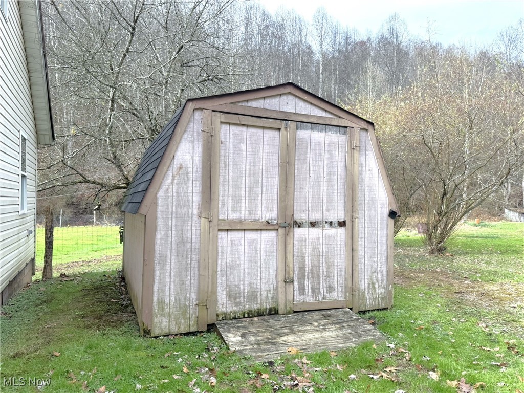 685 Grass Run Road Normantown, WV 25267 - Photo 10 of 32