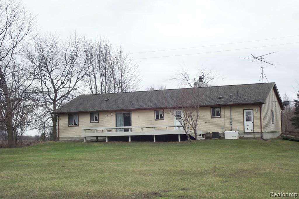 9800 West Vogt Road Fowlerville, MI 48836 - Photo 2 of 11 DSCF4681.jpg