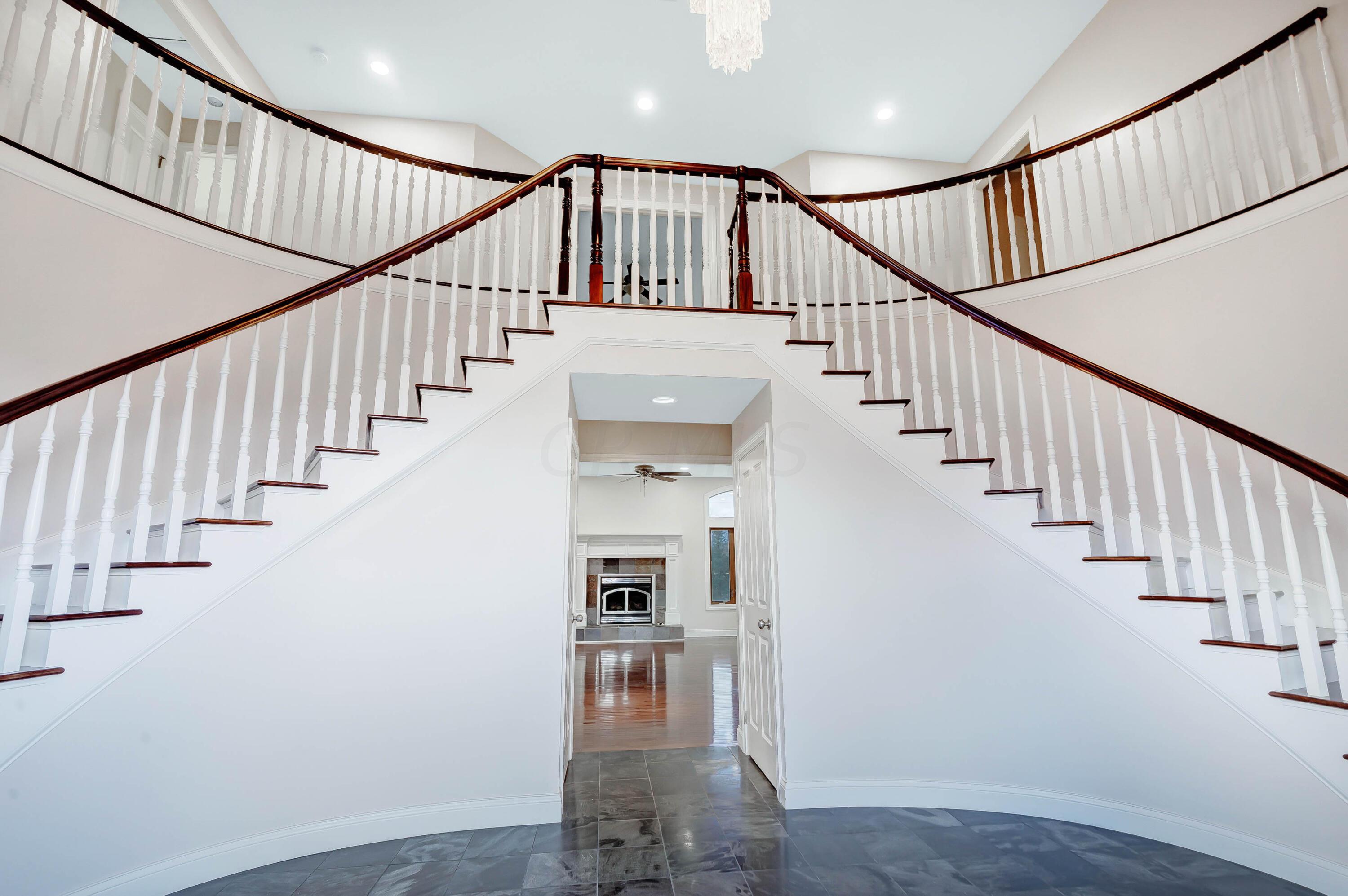 2620 Miller-Paul Road Galena, OH 43021 - Photo 7 of 68 Foyer1