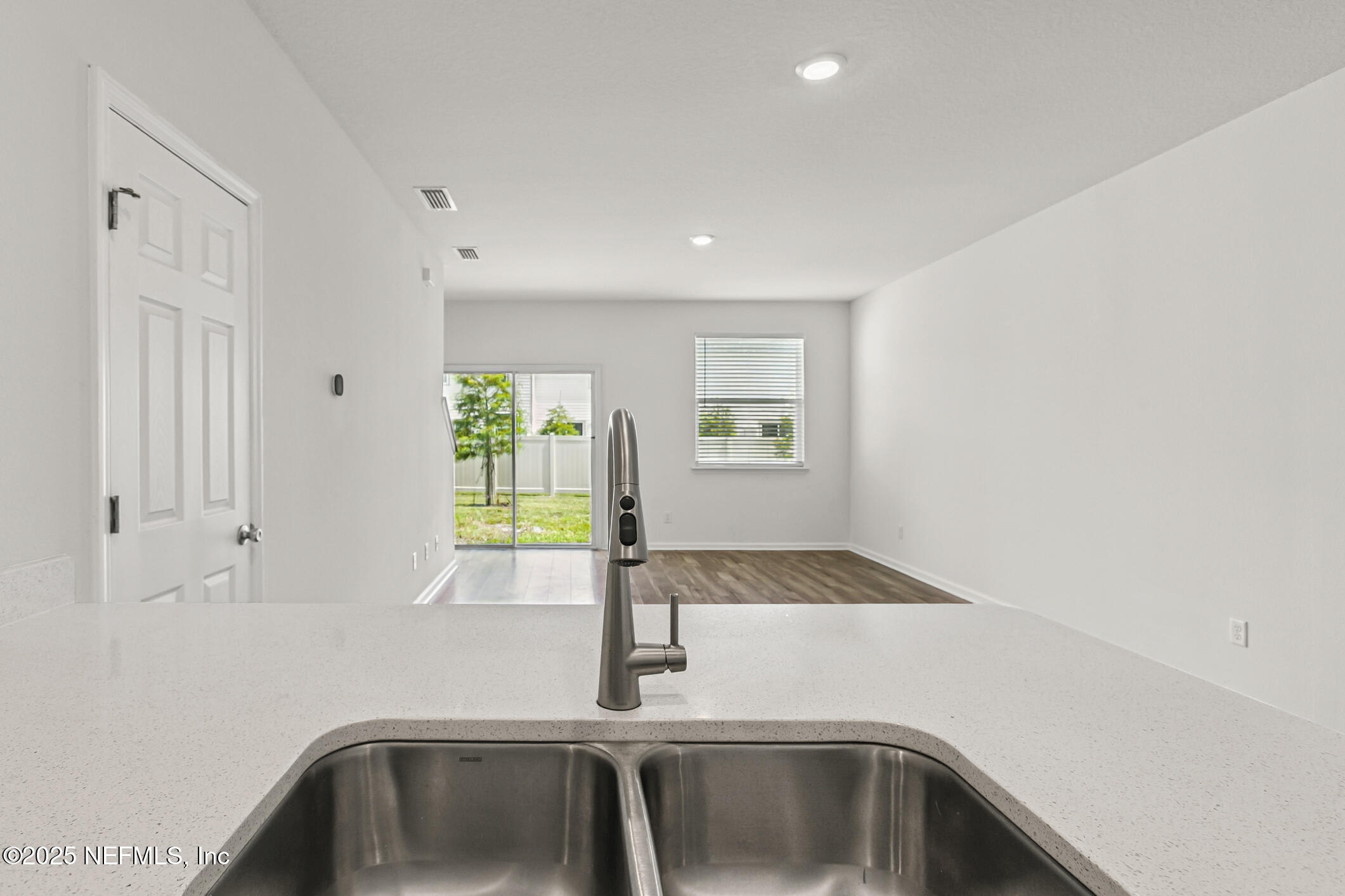 9883 Fiddleback Lane Jacksonville, FL 32222 - Photo 14 of 51 9883 Fiddleback Ln (14)