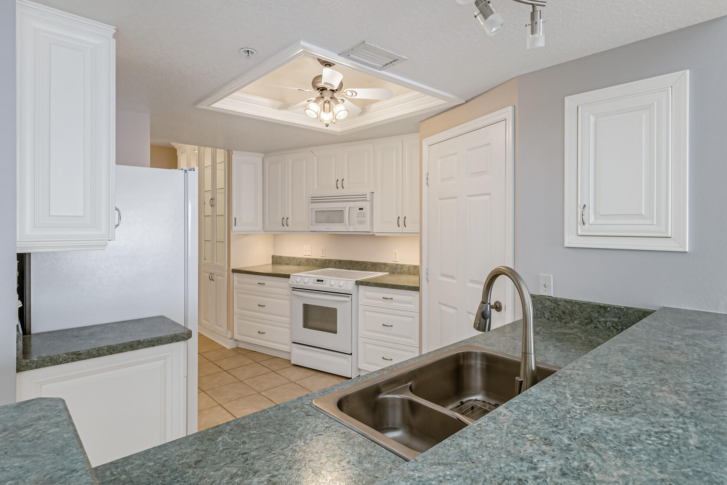 100 Riverside Drive, Unit 604 Cocoa, FL 32922 - Photo 19 of 75 23_100Riverside216_mls