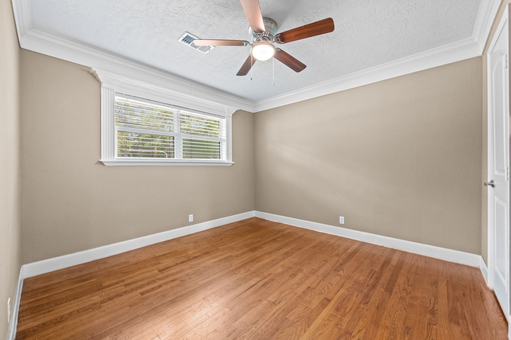 6742 Dusty Lane Conroe, TX 77306 - Photo 18 of 38 Bedroom #2