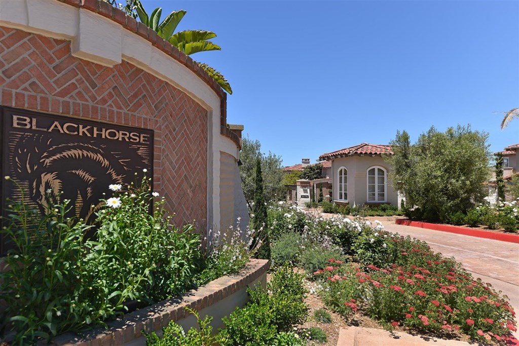 9624 Claiborne Square La Jolla, CA 92037 - Photo 18 of 19