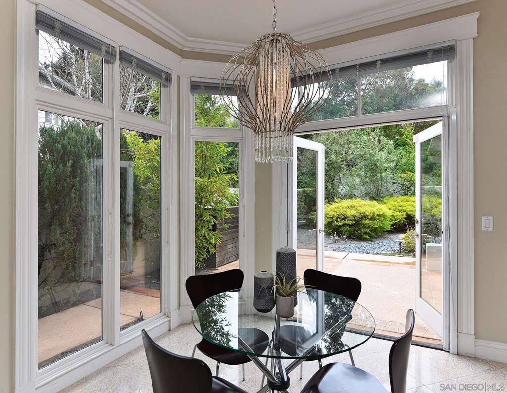 9624 Claiborne Square La Jolla, CA 92037 - Photo 9 of 19