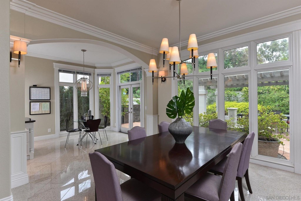 9624 Claiborne Square La Jolla, CA 92037 - Photo 10 of 19