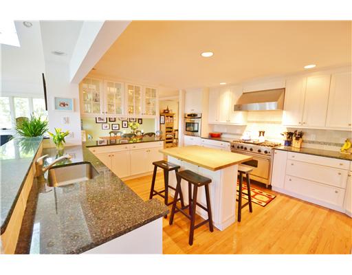 110 Willett Road North Kingstown, RI 02874 - Photo 10 of 20 Kitchen.