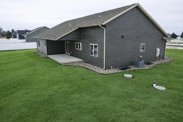 $689,900 | W24362 Fairway Lane, Trempealeau, WI 54661