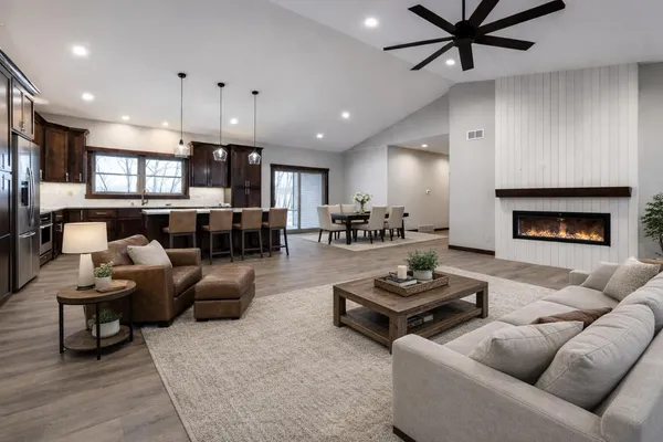 $689,900 | W24362 Fairway Lane, Trempealeau, WI 54661