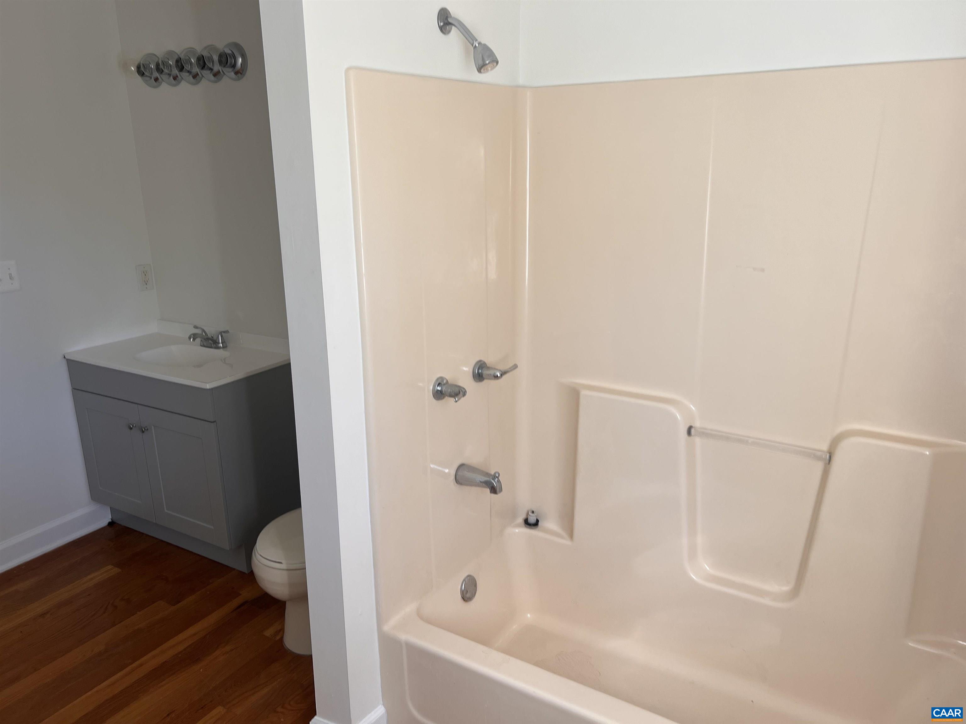 651 Kents Mill Road Louisa, VA 23093 - Photo 27 of 55 2nd floor Master Bath