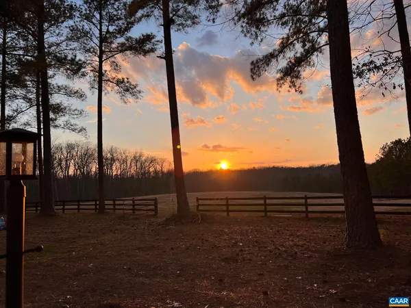 $699,000 | 651 Kents Mill Road, Louisa, VA 23093