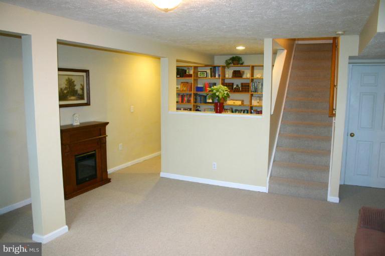 5735 Long Meadow Road Middletown, VA 22645 - Photo 1 of 29 Family Room