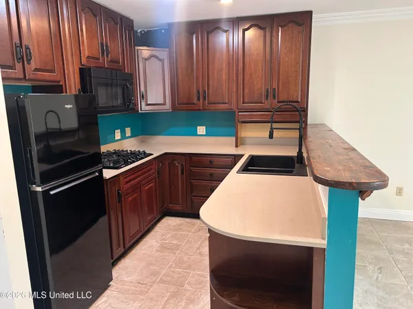 $288,650 | 3906 Riverpine Drive, Moss Point, MS 39563