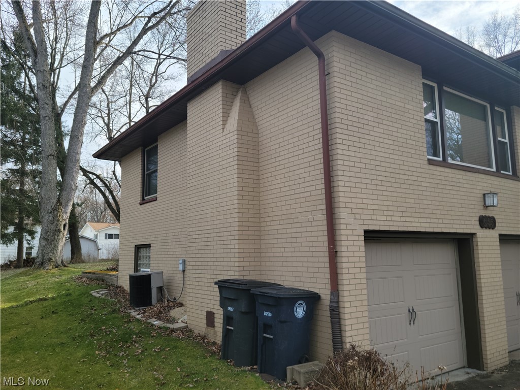 655 Garnette Road Akron, OH 44313 - Photo 7 of 14