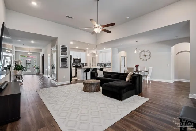 $4,000 | 3552 Pelican Bay Circle, Gulf Breeze, FL 32563