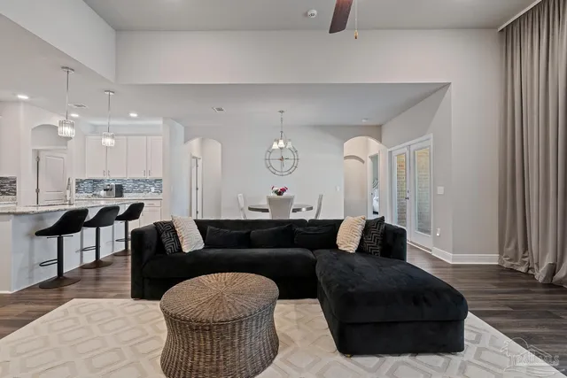 $4,000 | 3552 Pelican Bay Circle, Gulf Breeze, FL 32563