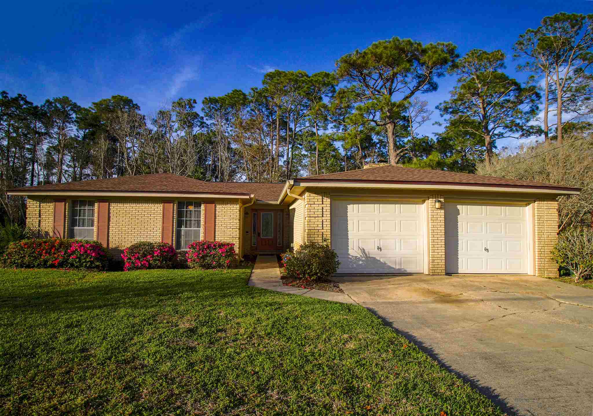 8024 Chesterfield Road Pensacola, FL 32506 - Photo 1 of 46 Gallery Image 1