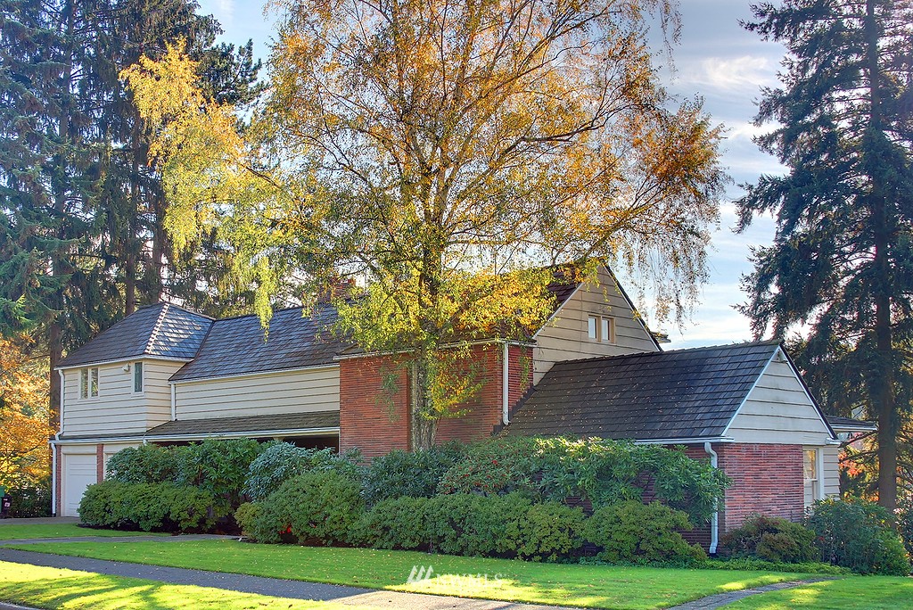 5507 Northeast Windermere Road Seattle, WA 98105 - Photo 1 of 1