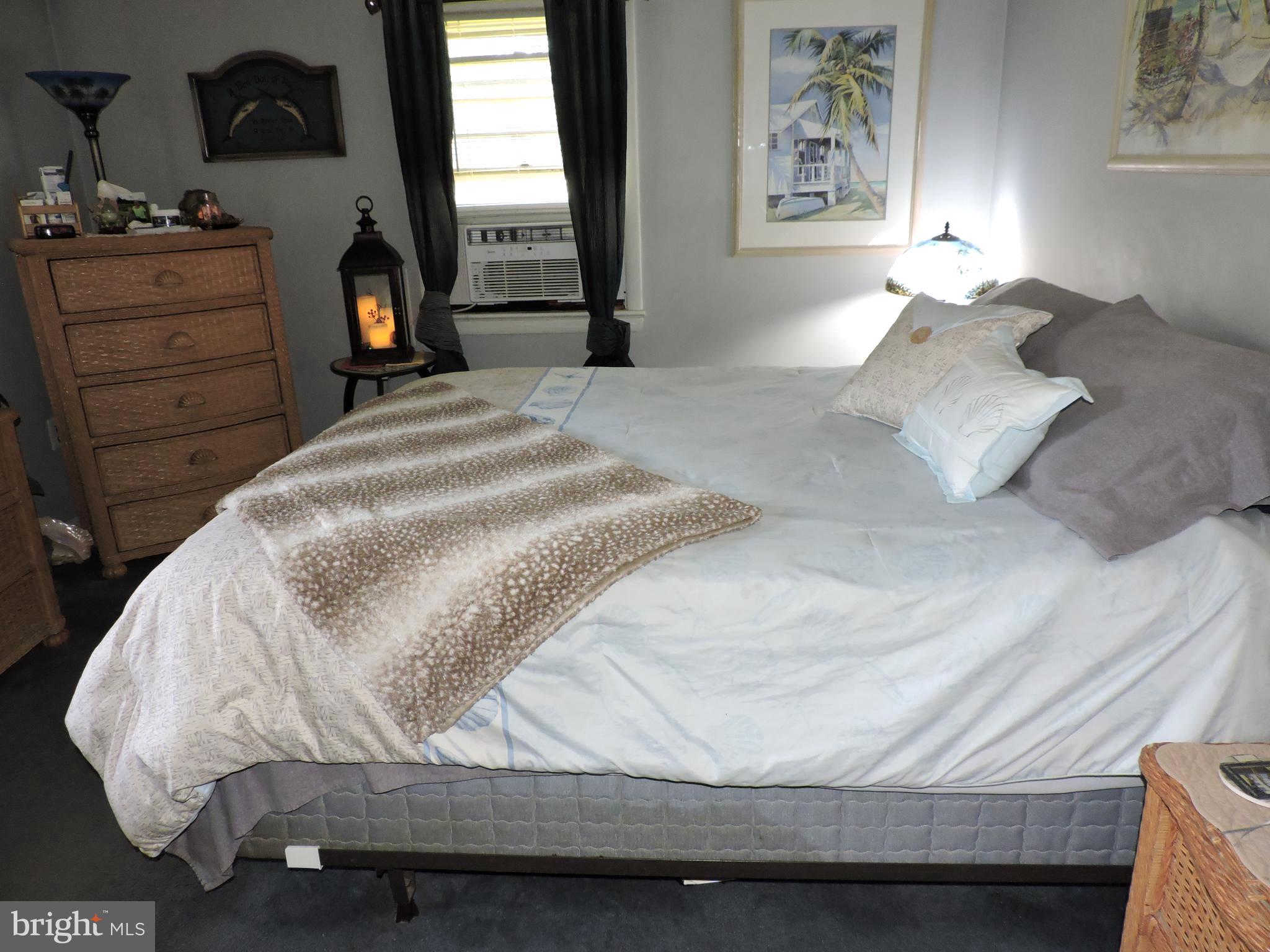 8470 Bussenius Road Pasadena, MD 21122 - Photo 12 of 29 Upper main bedroom