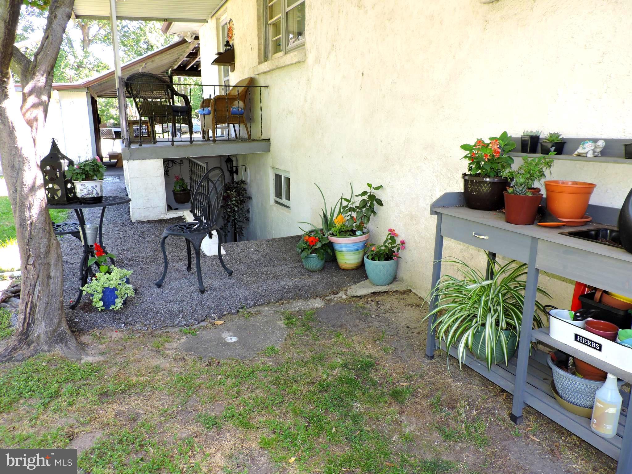 8470 Bussenius Road Pasadena, MD 21122 - Photo 17 of 29 Entrance to lower Apt