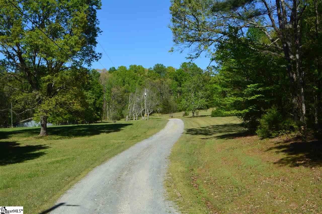 1558 Walters Road Lavonia, GA 30553 - Photo 5 of 33