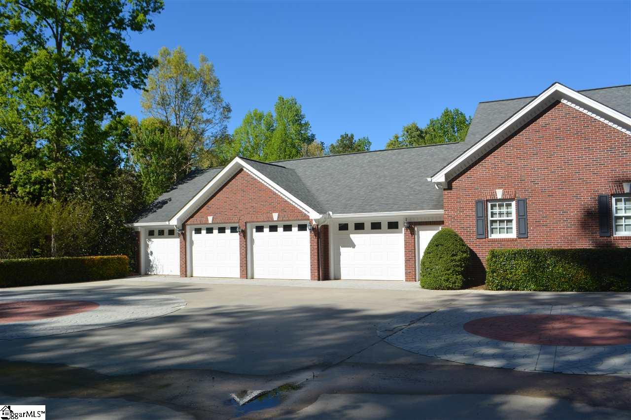 1558 Walters Road Lavonia, GA 30553 - Photo 6 of 33