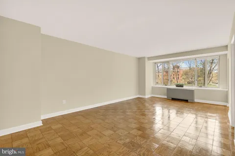 $195,000 | 4301 Massachusetts Avenue Northwest, Unit 4001, Washington, DC 20016