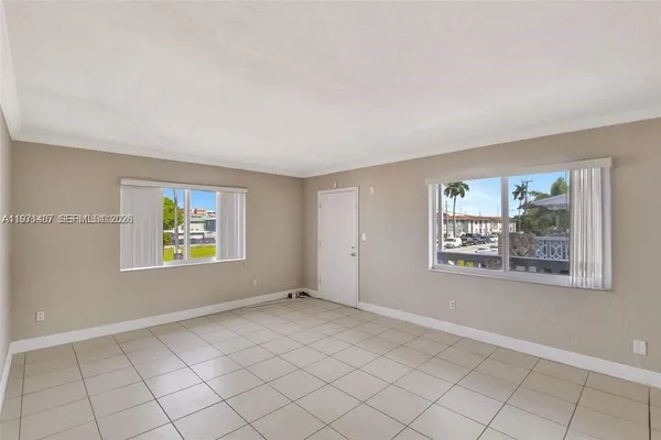 $2,000 | 898 Northwest 45th Avenue, Unit 42, Miami, FL 33126
