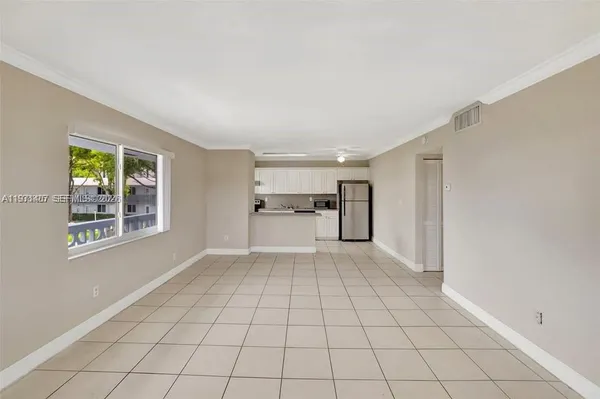 $2,000 | 898 Northwest 45th Avenue, Unit 42, Miami, FL 33126