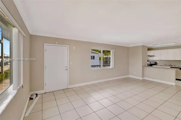 $2,000 | 898 Northwest 45th Avenue, Unit 42, Miami, FL 33126