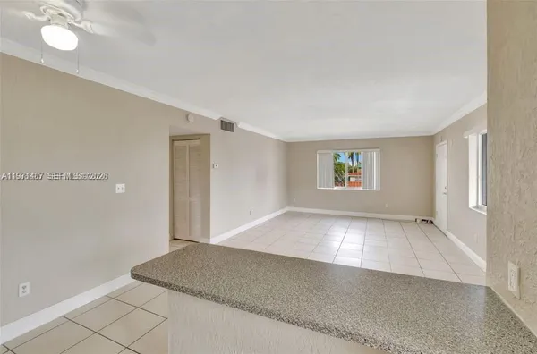 $2,000 | 898 Northwest 45th Avenue, Unit 42, Miami, FL 33126