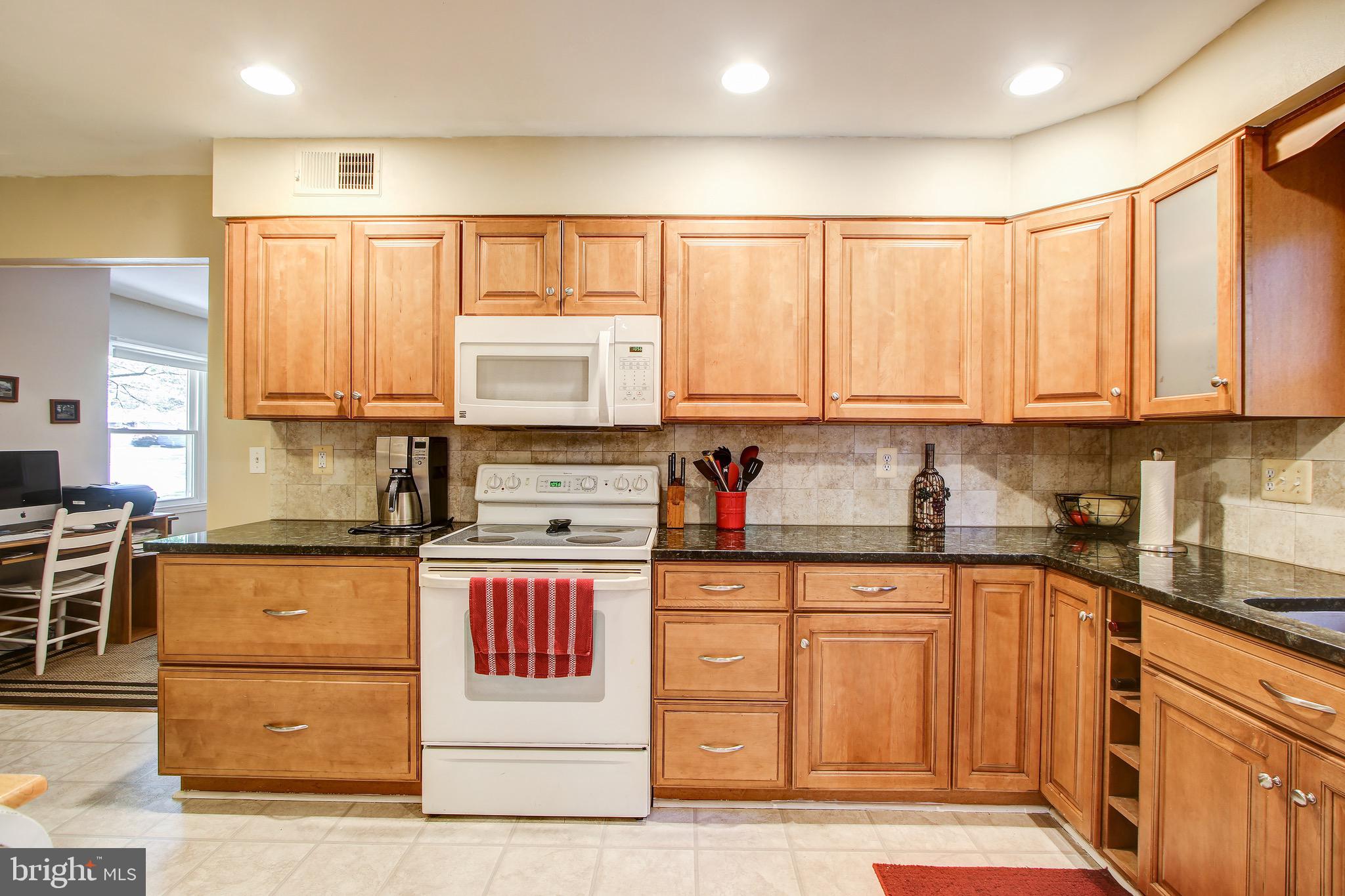 19016 High Point Drive Gaithersburg, MD 20879 - Photo 18 of 50