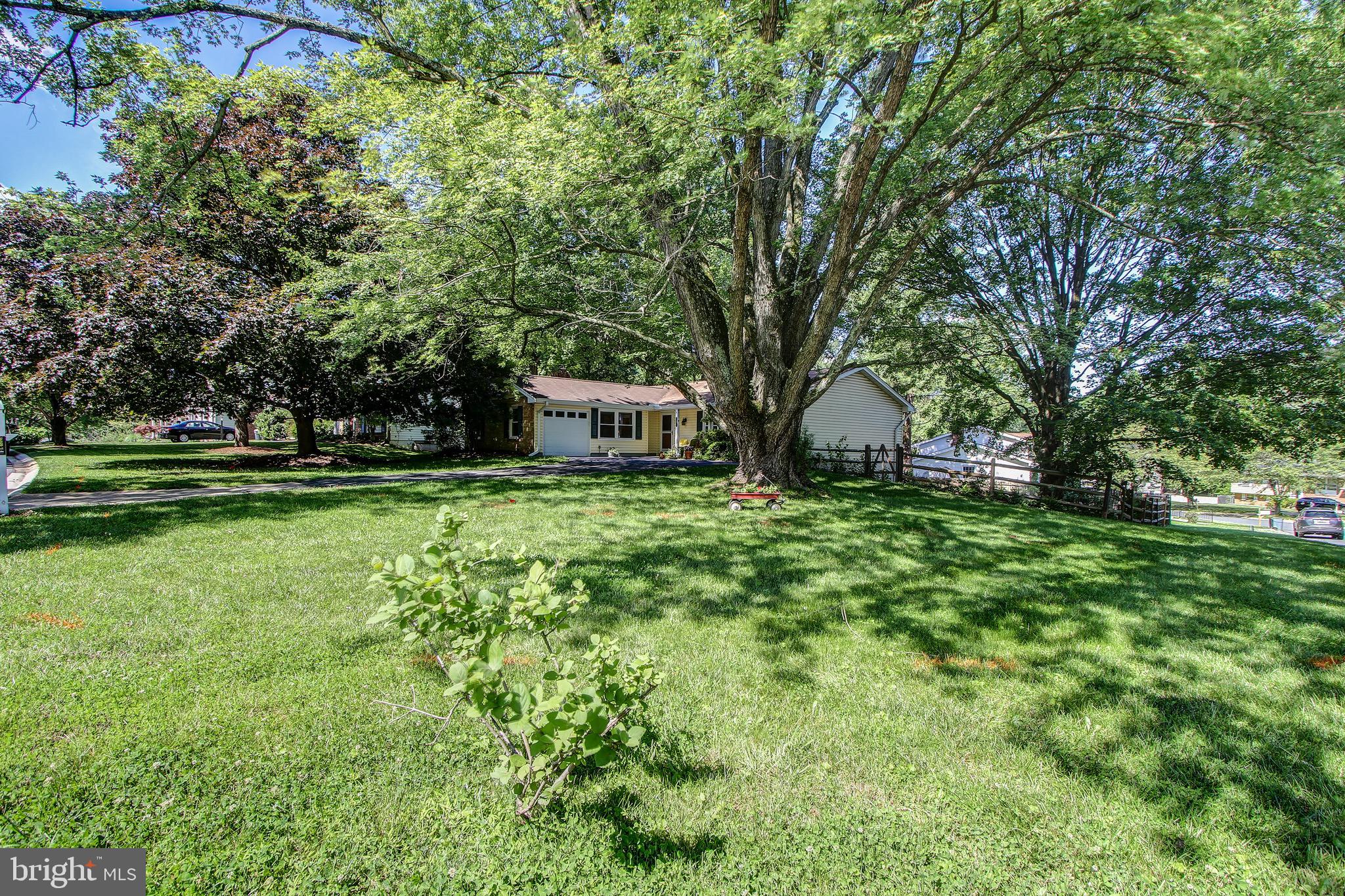 19016 High Point Drive Gaithersburg, MD 20879 - Photo 3 of 50