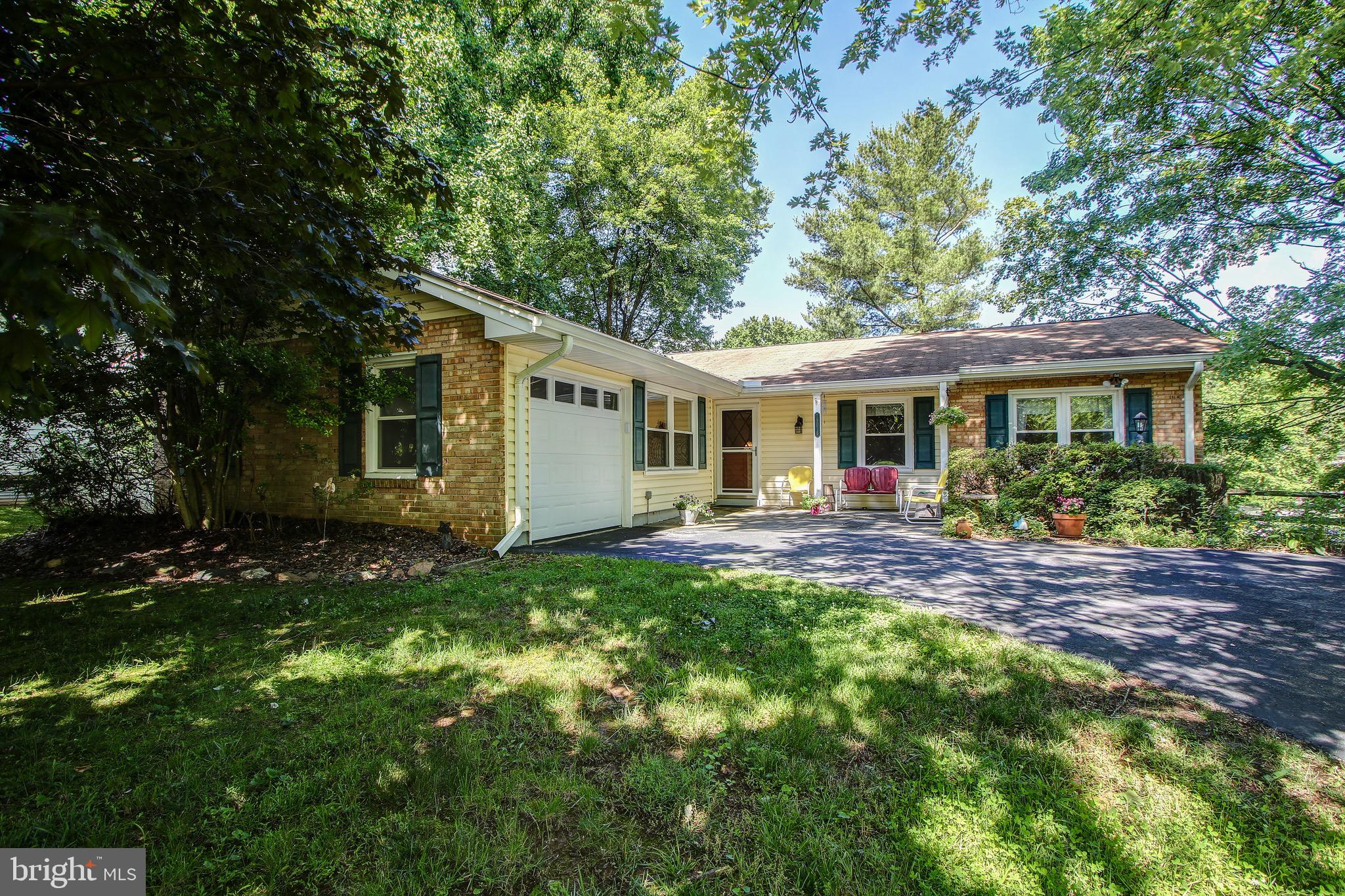 19016 High Point Drive Gaithersburg, MD 20879 - Photo 4 of 50