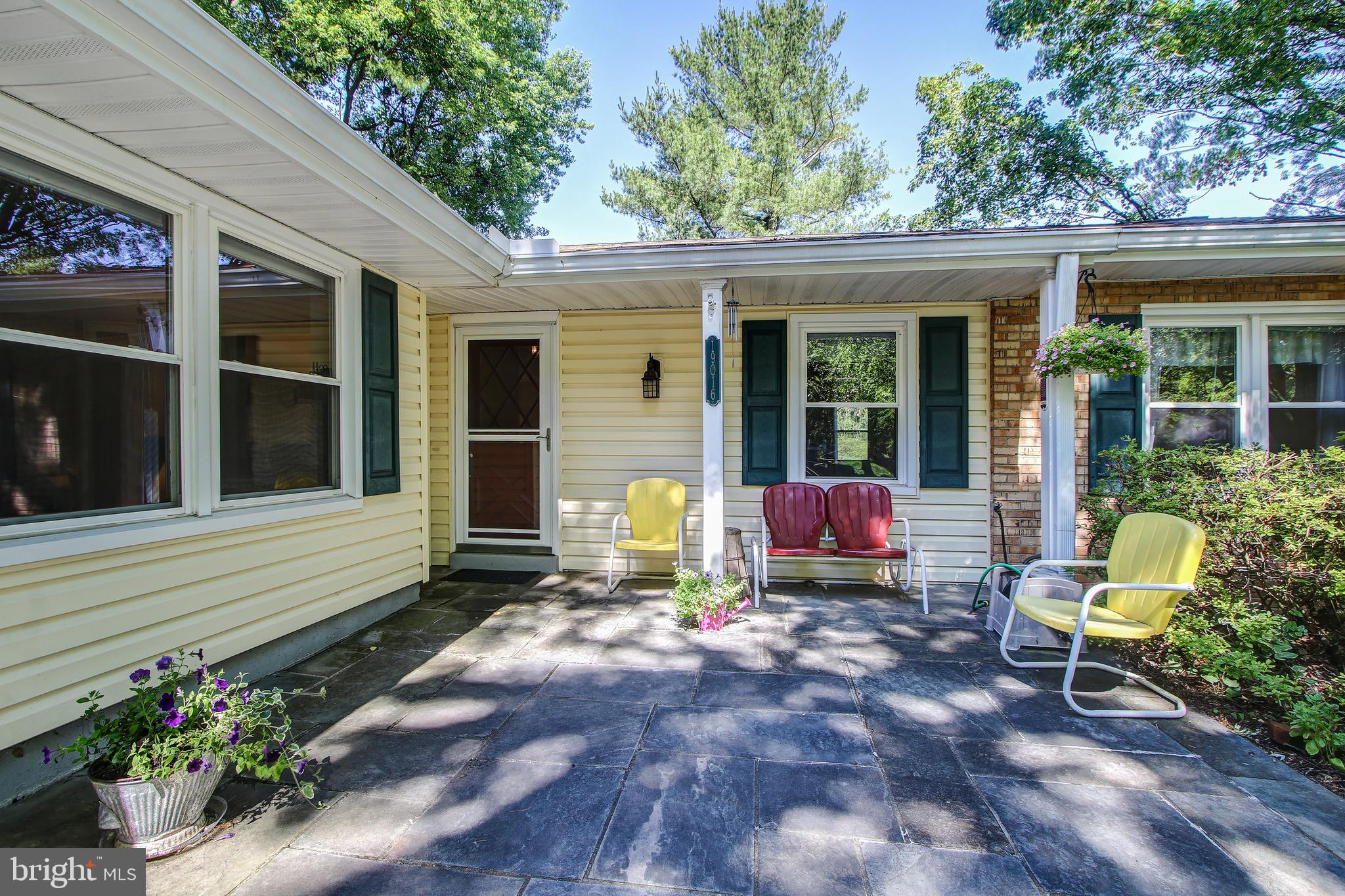 19016 High Point Drive Gaithersburg, MD 20879 - Photo 5 of 50