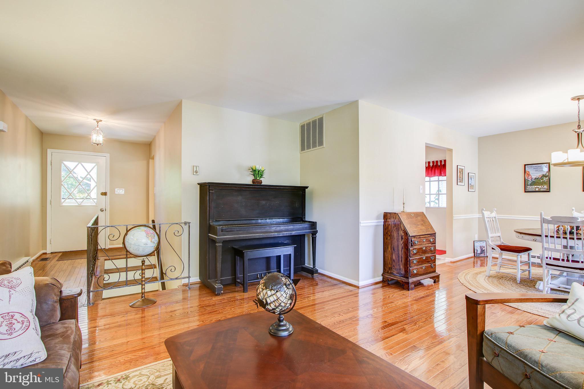 19016 High Point Drive Gaithersburg, MD 20879 - Photo 9 of 50
