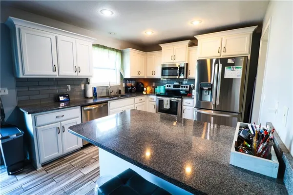 $299,900 | 105 Lisa Avenue, Lathrop, MO 64465