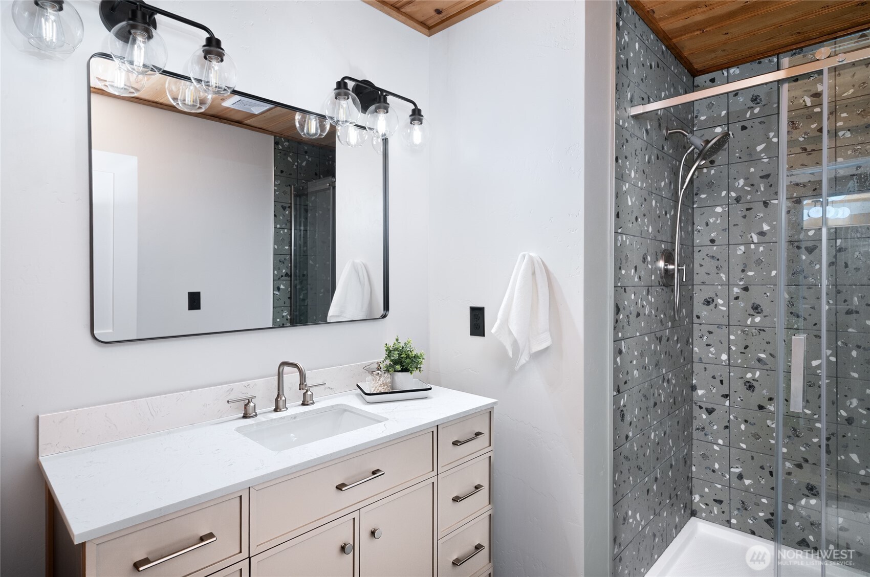 23941 Bassett Road Sedro-Woolley, WA 98284 - Photo 27 of 39