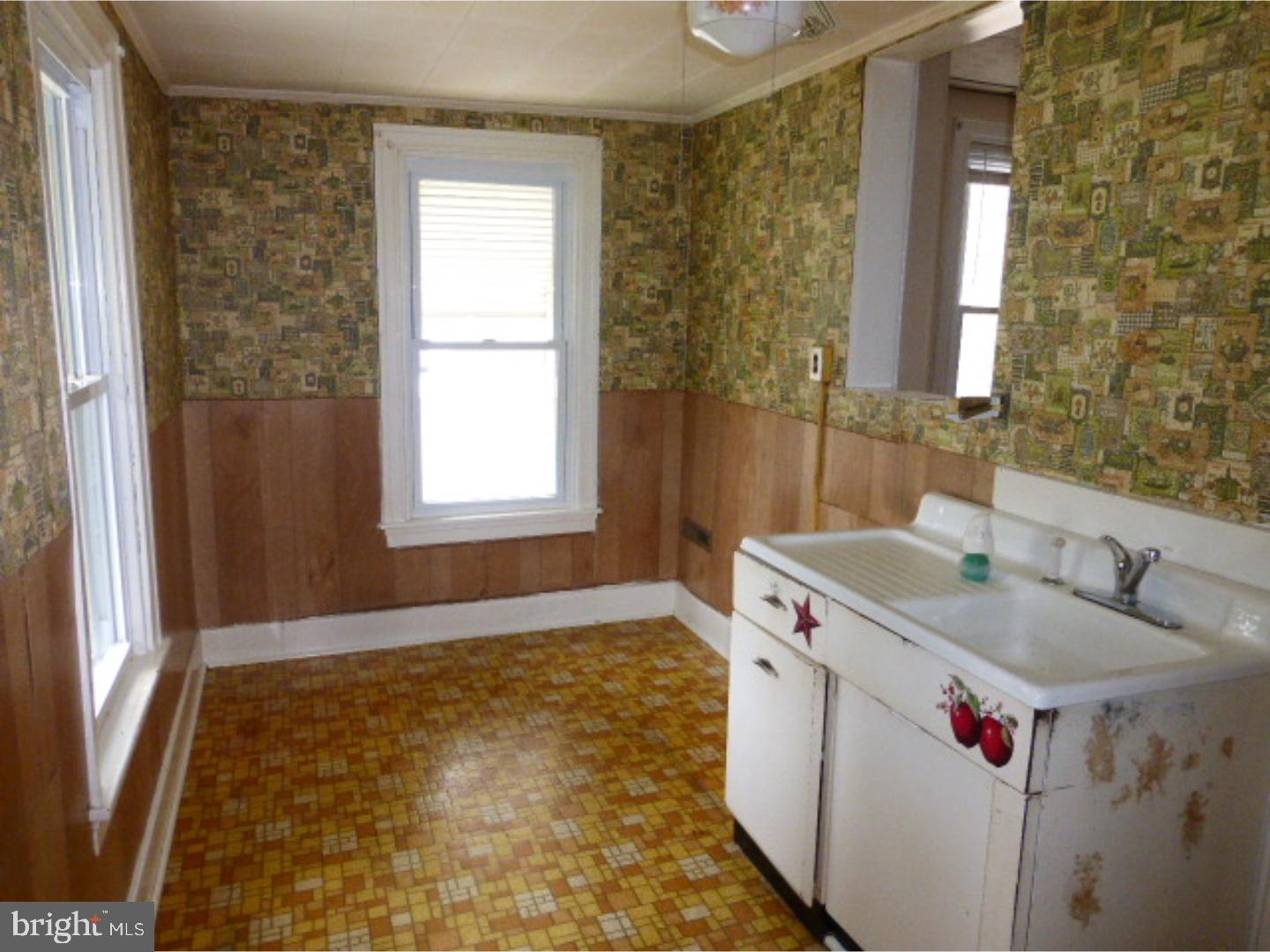 308 Chestnut Street Spring City, PA 19475 - Photo 5 of 13 Gallery Image 5
