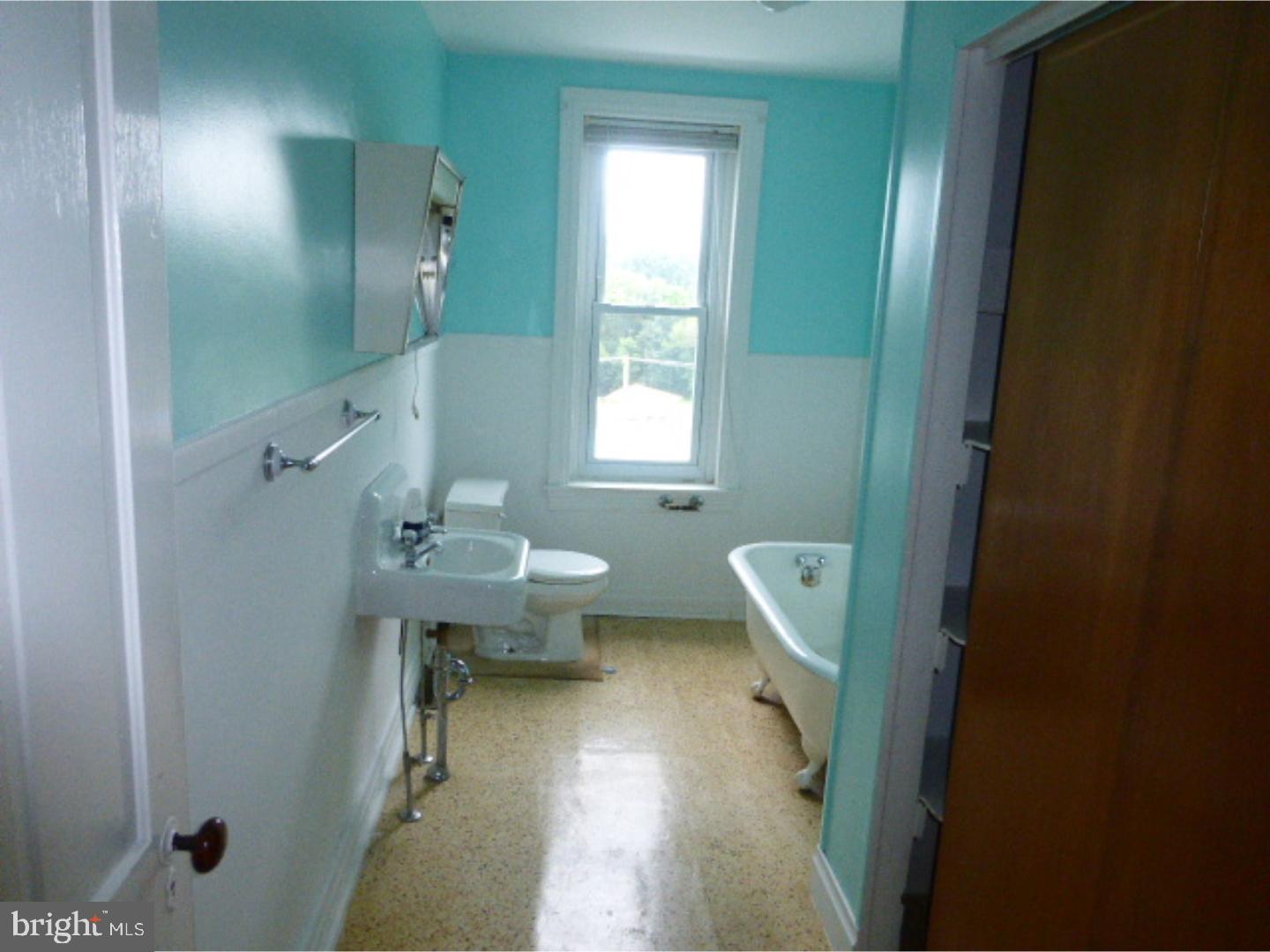 308 Chestnut Street Spring City, PA 19475 - Photo 9 of 13 Gallery Image 9