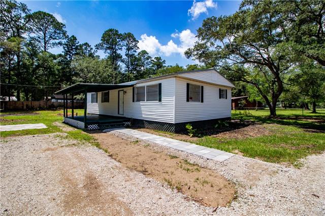 59441 Pineridge Road Lacombe, LA 70445 - Photo 2 of 18