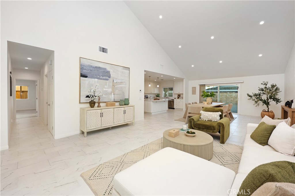 8550 Raviller Drive Downey, CA 90240 - Photo 7 of 38 Gallery Image 7