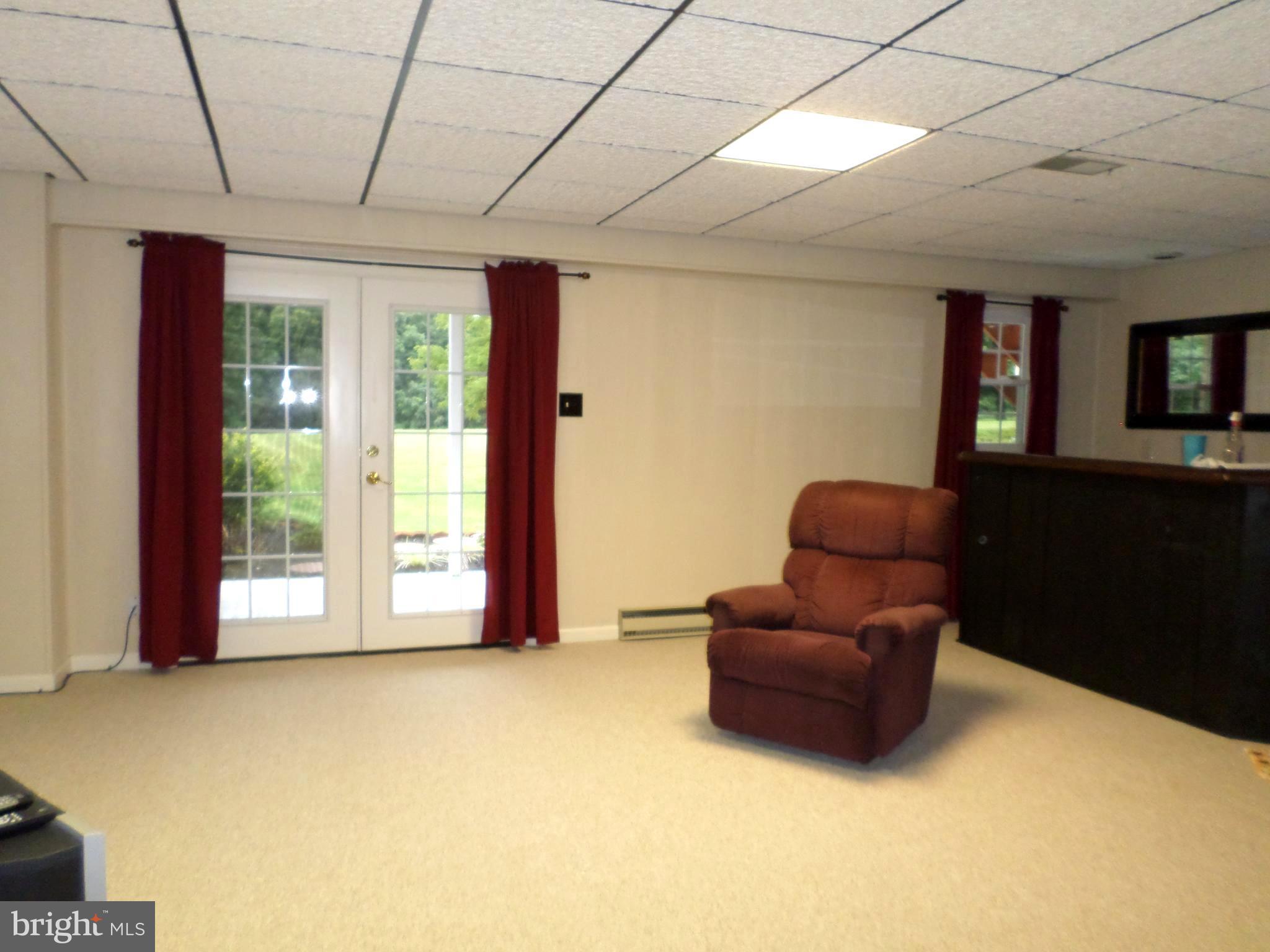 18337 Manor Church Road Boonsboro, MD 21713 - Photo 19 of 30 Large entertainment area