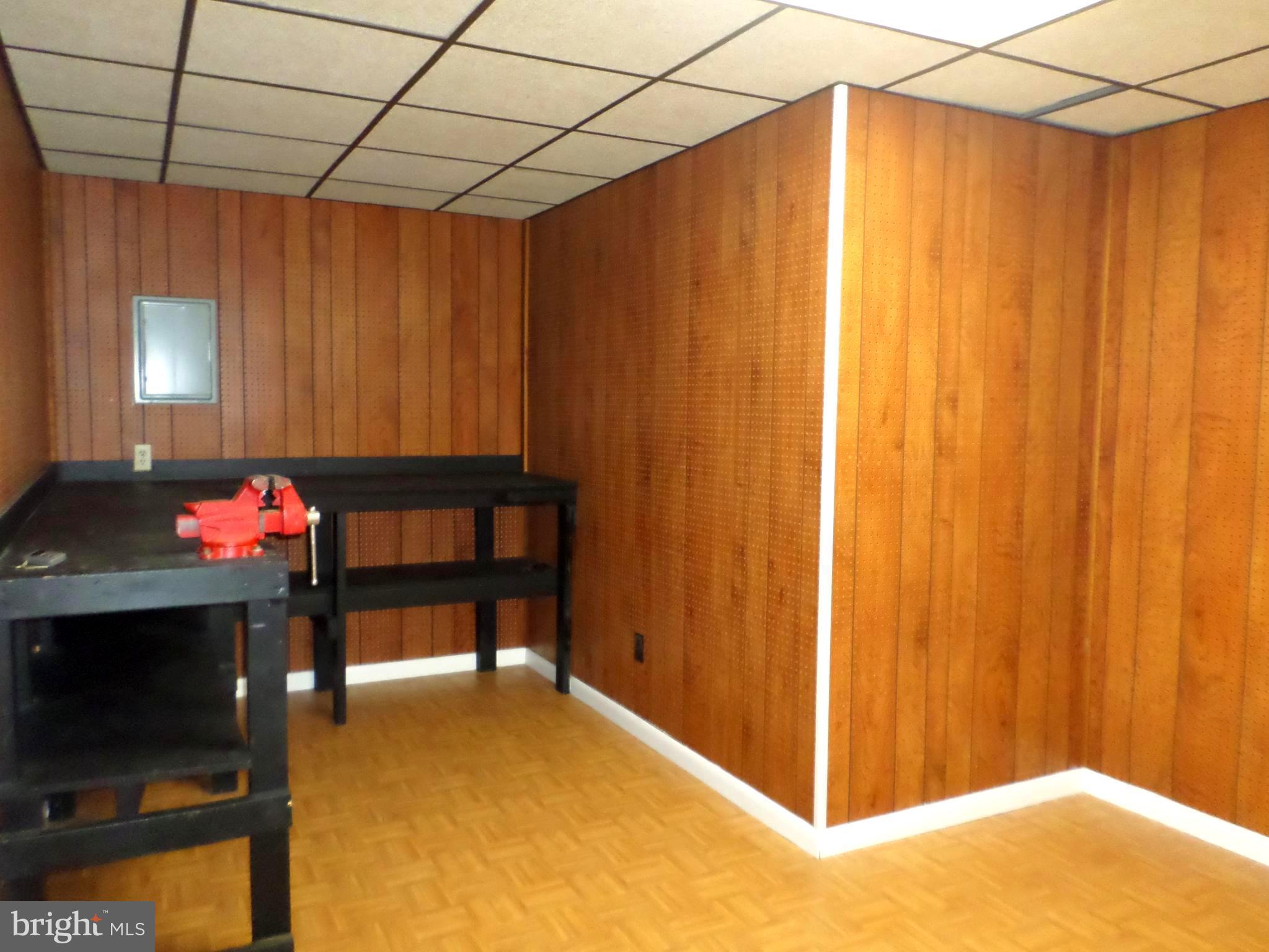 18337 Manor Church Road Boonsboro, MD 21713 - Photo 23 of 30 workshop area